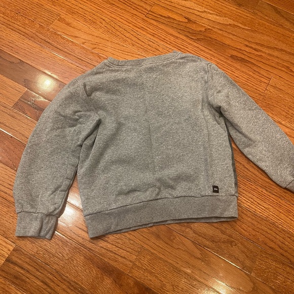 Tea Collection Boys’ Size 5 Gray Sweatshirt with Forest Design - Picture 4 of 5